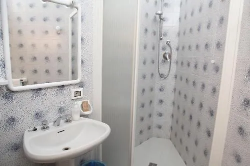 Albergo Nyers Pérouse 0*,  Italie