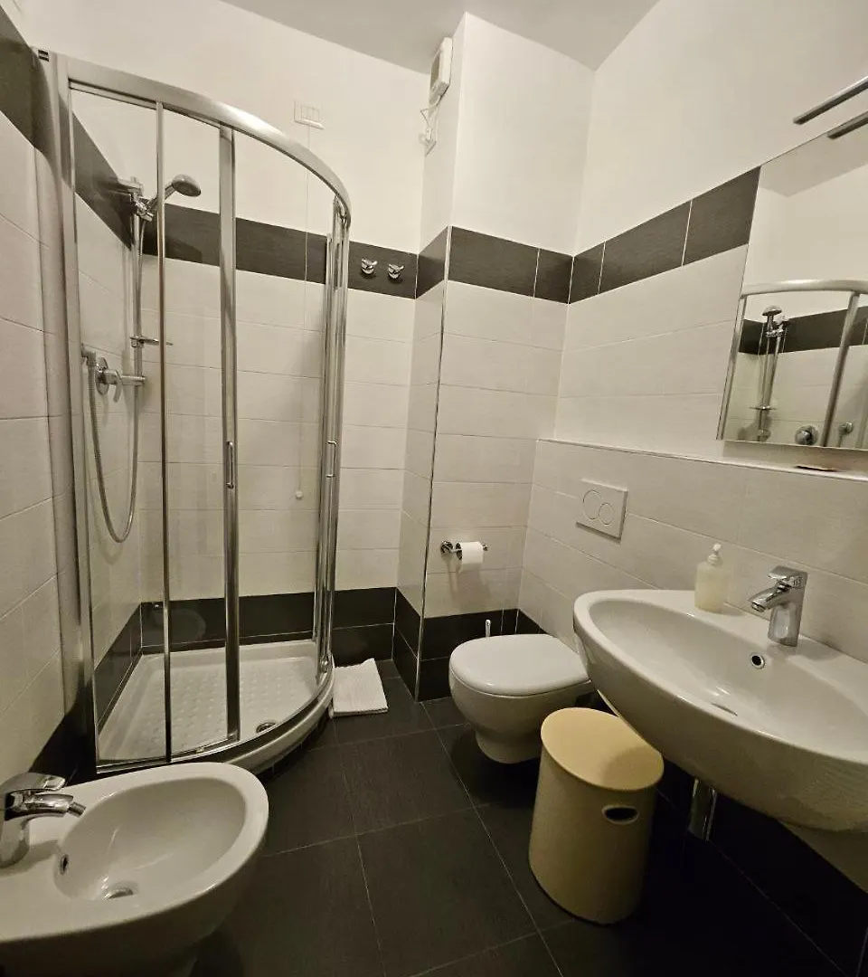 Hotel Albergo Nyers Pérouse